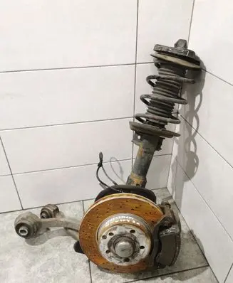 Mercedes-Benz C W204 Front wheel hub spindle knuckle A2043202866