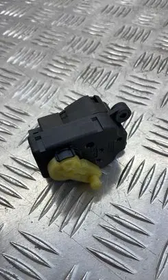 Opel Vectra C A/C air flow flap actuator/motor 13549909