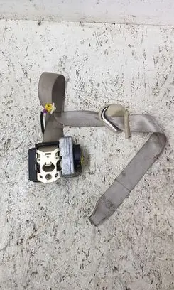 Volkswagen New Beetle Front seatbelt