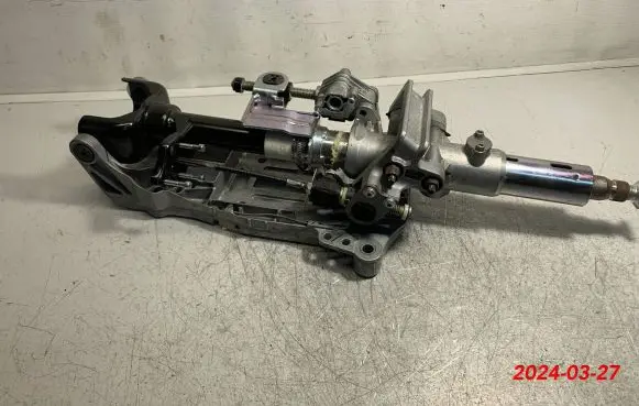 Steering wheel axle set