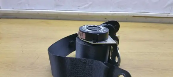 Mini One - Cooper Coupe R56 Rear seatbelt 601030000D