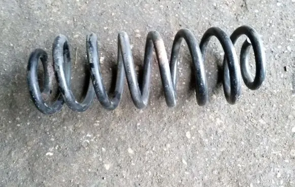 BMW 5 E39 Rear coil spring