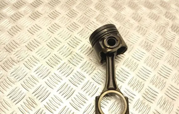 Audi A3 S3 8P Piston with connecting rod 81L115