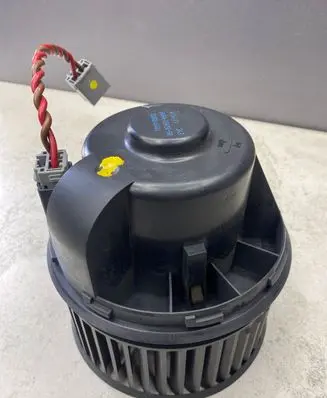 Ford C-MAX II Heater fan/blower AV6N18456AA TC00016603