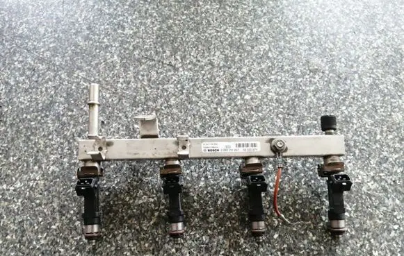 Buick Encore I Fuel injectors set 0280151247 0280158205 55565971