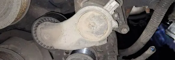 Ford Focus Generator/alternator belt tensioner 