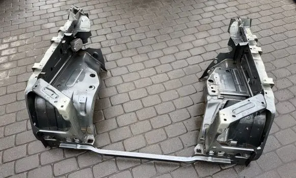 Volkswagen Amarok Radiator support slam panel 