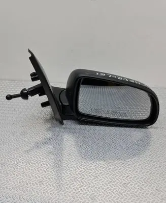 Chevrolet Aveo Manual wing mirror E13027424