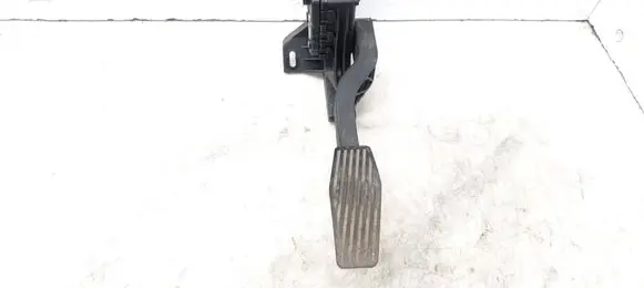 Opel Meriva A Accelerator throttle pedal 6PV00811002 93335443