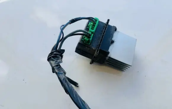 Dodge Journey Heater blower motor/fan resistor SH9313S6143 VZT1000443U