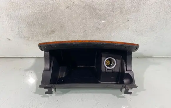 Ashtray (front)