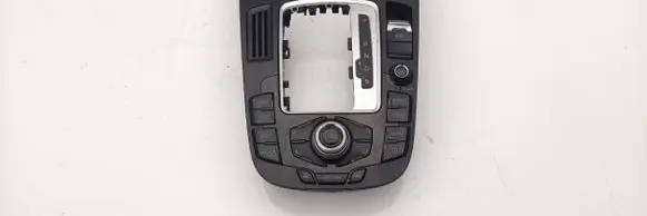 Head unit multimedia control