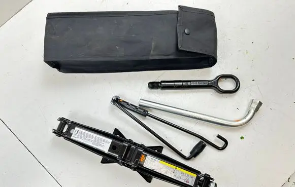Volkswagen ID.4 Tool set 4H0805615A 4D0012219A 5Q0011221