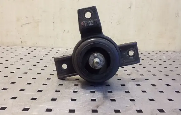 KIA Sorento Engine mount bracket 218122B100