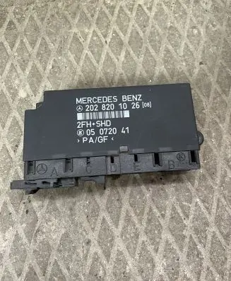 Mercedes-Benz C W202 Comfort/convenience module 2028201026 05072041