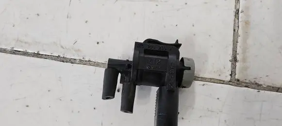 Audi A5 8T 8F Turbo solenoid valve 1K0906283A