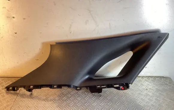 (C) pillar trim