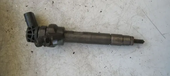 BMW 5 F10 F11 Fuel injector 7810702