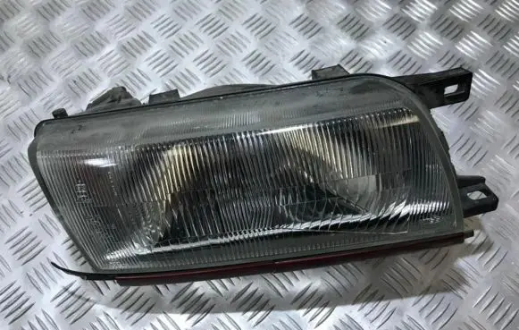 Nissan Sunny Headlight/headlamp 1424 ichikoh1424