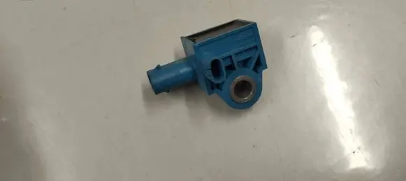 Audi Q3 8U Airbag deployment crash/impact sensor 5k0959351a