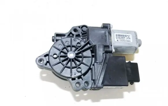 KIA Ceed Front door window regulator motor 82450a2010 82450-a2010