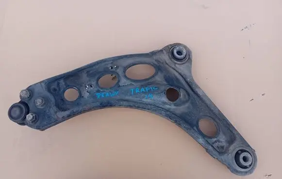 Renault Trafic III (X82) Front lower control arm/wishbone 8200688035 9695