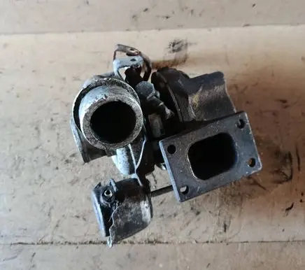 Nissan Primera Turbo 144112J600 4667552