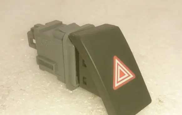 Toyota Verso Hazard light switch 843320F030 15B279