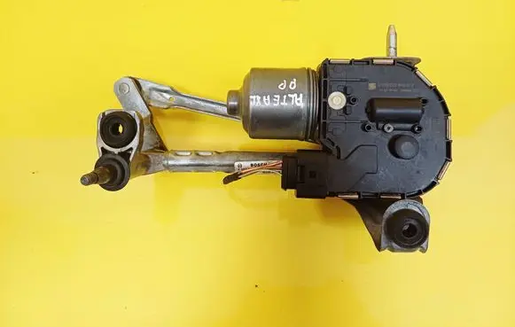Seat Altea XL Front wiper linkage and motor 5P0955120B 5P0955024D 337020916