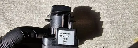 Mercedes-Benz A W169 Light switch 1695452204 32220202