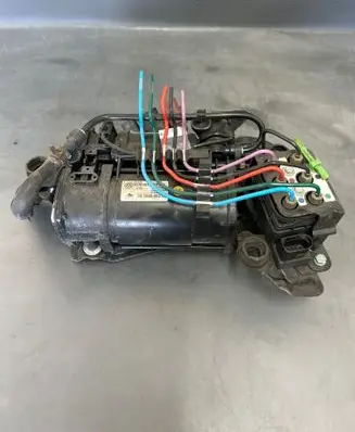 Volkswagen Phaeton Air suspension compressor/pump 3D0616005H