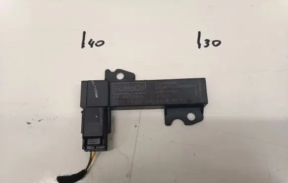 Ford Focus Aerial antenna amplifier DS7T15K603AA
