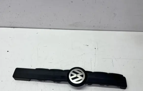 Volkswagen Touareg II Manufacturer badge logo/emblem 7P6971797