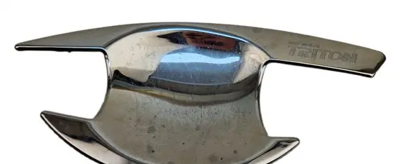 Mitsubishi L200 Front door handle cover 