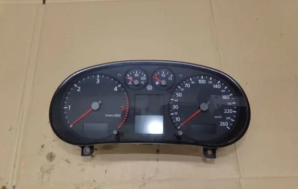 Audi A3 S3 8L Speedometer (instrument cluster) 8L0920900K