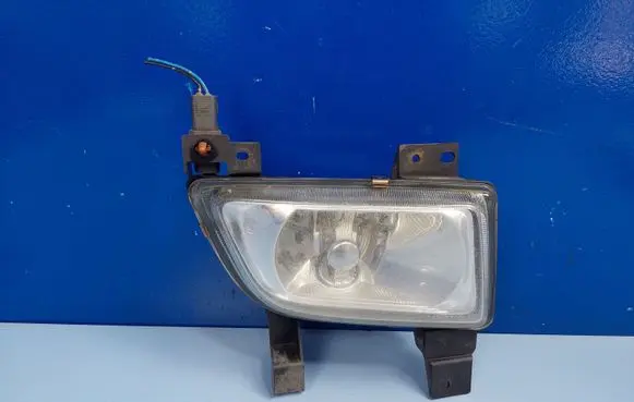 Mazda Premacy Front fog light B25G5168XB LE97A116