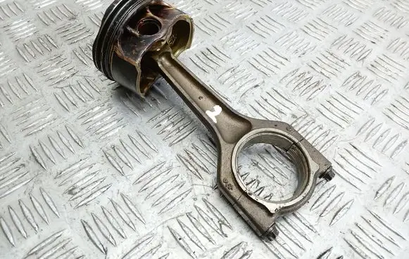 BMW 1 E82 E88 Piston with connecting rod 
