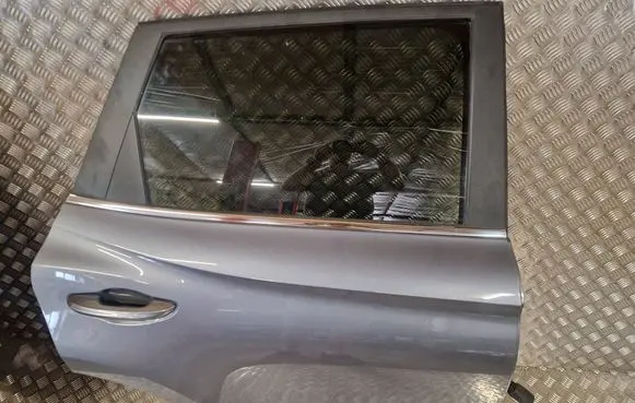 MG ZS Rear door