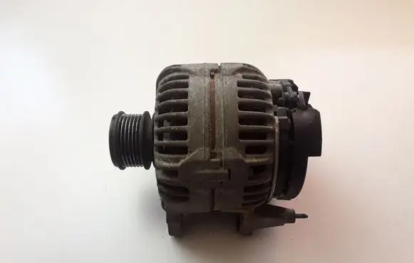 Volkswagen Tiguan Generator/alternator 06F903023F