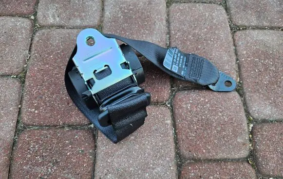 Opel Zafira C Rear seatbelt 39093505 39093549 619227900D