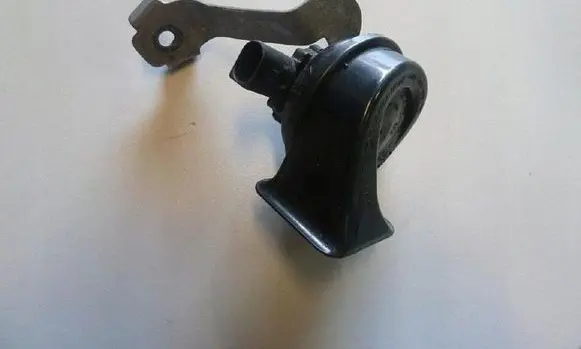 Volkswagen Scirocco Engine mount bracket 1K0951223B