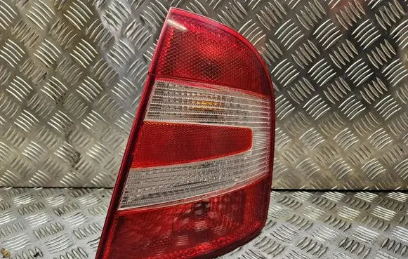 Skoda Fabia Mk1 (6Y) Rear/tail lights 6Y6945112B