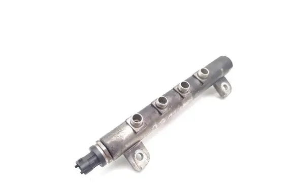 Fuel main line pipe