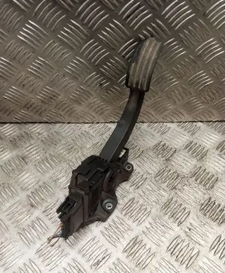 Volvo V70 Accelerator throttle pedal 6G929F836BD