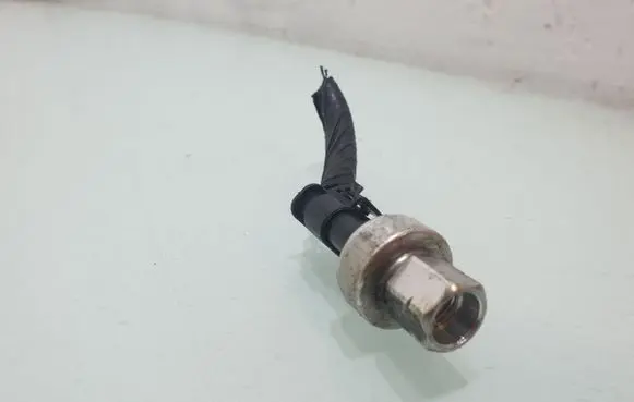 Dodge Grand Caravan Air conditioning (A/C) pressure sensor 68156982AA