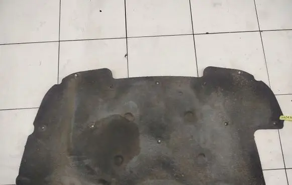 Suzuki SX4 Engine bonnet/hood sound/heat insulation 