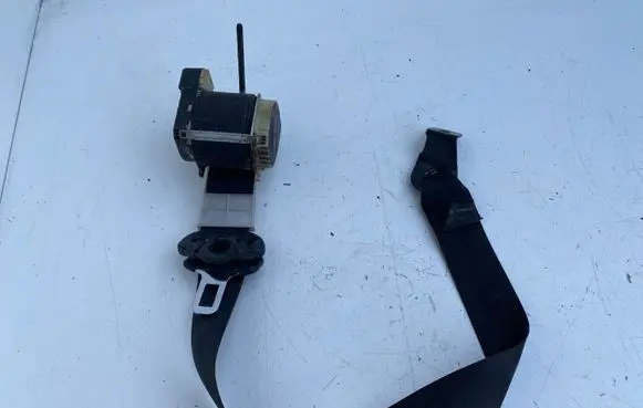 Opel Astra G Front seatbelt 943594