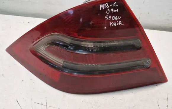 Mercedes-Benz C W203 Rear/tail lights