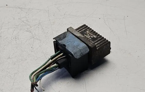 Ford Focus Glow plug pre-heat relay 9640469680 BDM712