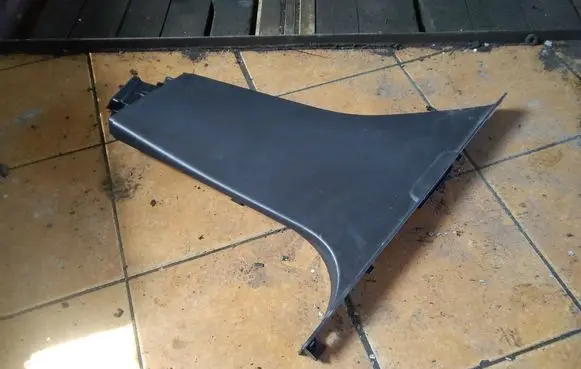 Volvo V60 (B) pillar trim (bottom) 31307480